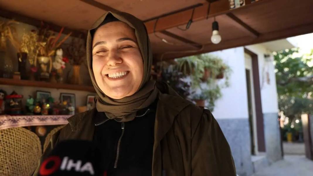 Adana’da Emekli Öğretmen Bahçesini Açık Hava Sergisine Çevirdi! 6